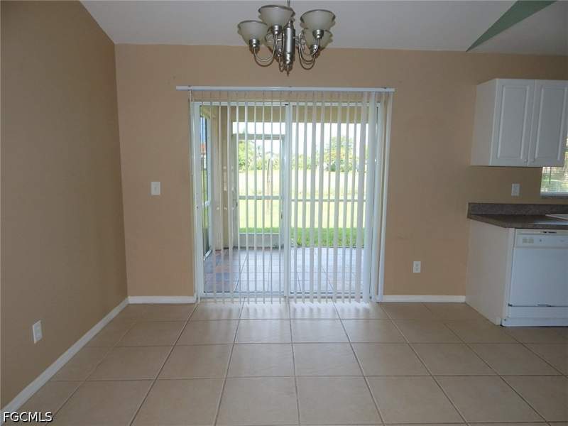 3 bedroom SingleFamilyResidence at 3408 SW 1st Ave, Cape Coral, Cape Coral — photo 4