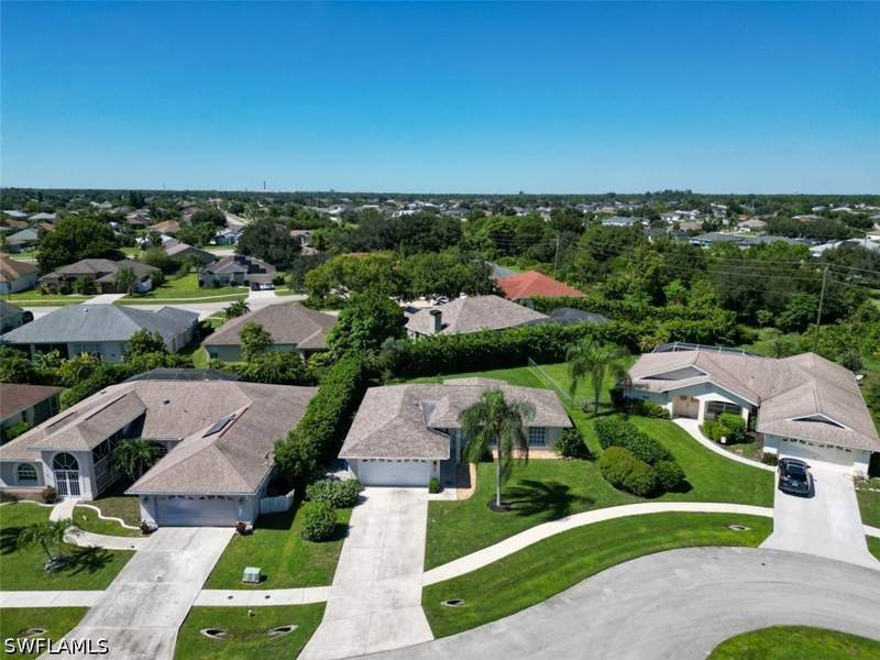 3 bedroom SingleFamilyResidence at 1529 Junior Ct, Varsity Lakes, Lehigh Acres — photo 3