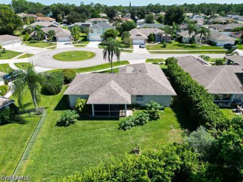 1529 Junior Ct, Lehigh Acres FL - photo 7 of 32