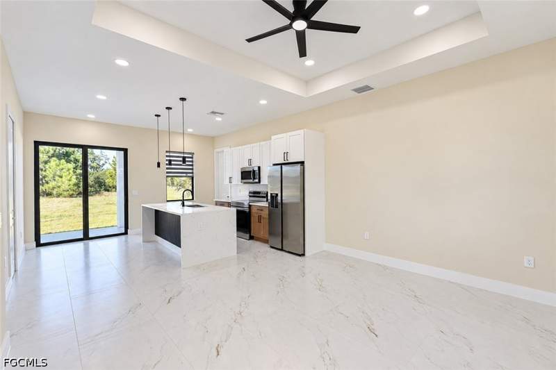 3 bedroom SingleFamilyResidence at 1601 Oak Ave, Lehigh Acres, Lehigh Acres — photo 5