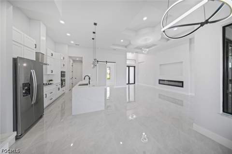 933 NW 8th Ter, Cape Coral FL - photo 10 of 32