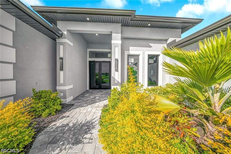4 bedroom SingleFamilyResidence at 933 NW 8th Ter, Cape Coral, Cape Coral — photo 4