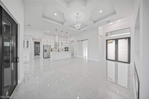 933 NW 8th Ter, Cape Coral FL - photo 8 of 32