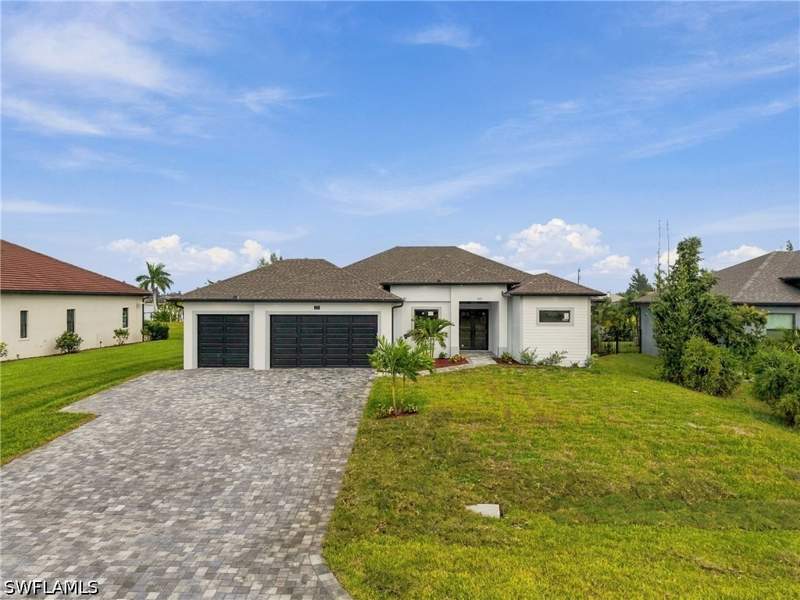 3 bedroom SingleFamilyResidence at 4317 Kismet Pkwy W, Cape Coral, Cape Coral — photo 2