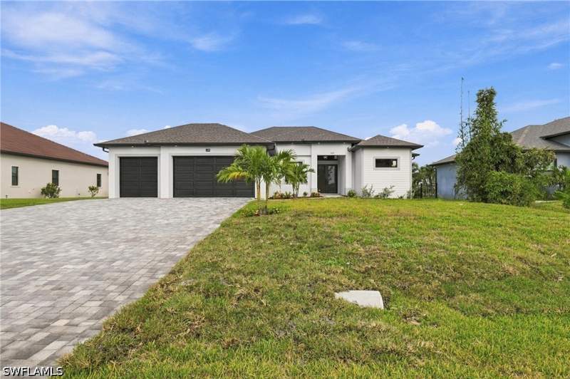 3 bedroom SingleFamilyResidence at 4317 Kismet Pkwy W, Cape Coral, Cape Coral — photo 3