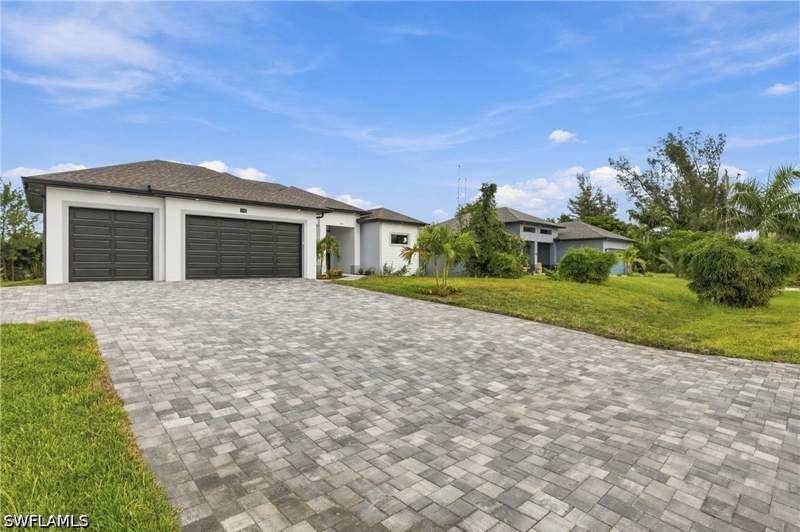 3 bedroom SingleFamilyResidence at 4317 Kismet Pkwy W, Cape Coral, Cape Coral — photo 4
