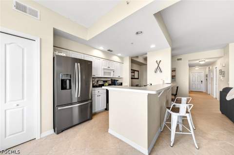 16635 Lake Circle Dr 613, Fort Myers FL - photo 13 of 39