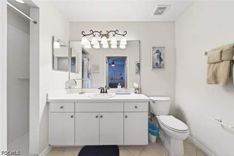 16635 Lake Circle Dr 613, Fort Myers FL - photo 20 of 39