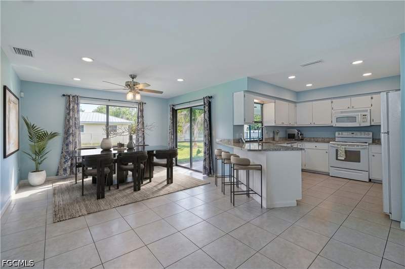 3 bedroom SingleFamilyResidence at 12938 5th St, Fort Myers Shores, Fort Myers — photo 4
