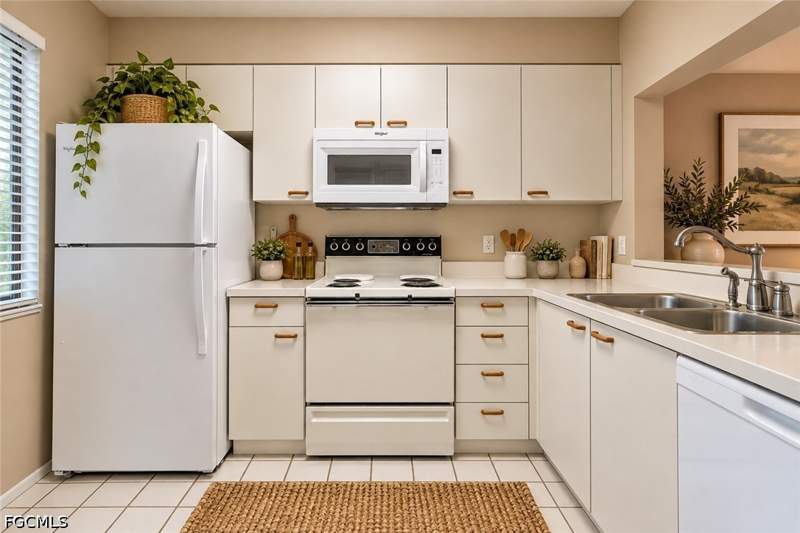 2 bedroom Condominium at 7406 Lake Breeze Dr 514, Seven Lakes, Fort Myers — photo 2