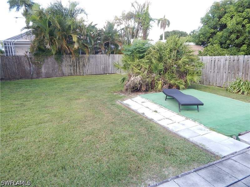 2 bedroom SingleFamilyResidence at 681 99th Ave N, Naples Park, Naples — photo 2