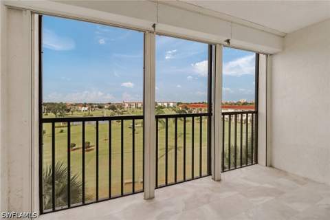 21 High Point Cir E 504, Naples FL - photo 14 of 24