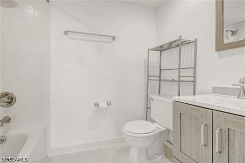 21 High Point Cir E 504, Naples FL - photo 19 of 24