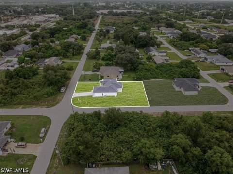 2819 3rd St W, Lehigh Acres FL - photo 9 of 37