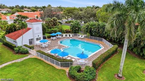 4650 Yacht Harbor Dr 124, Naples FL - photo 17 of 26
