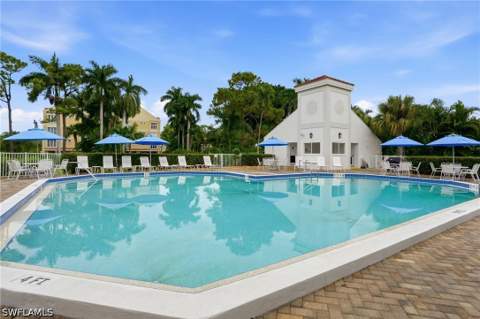 4650 Yacht Harbor Dr 124, Naples FL - photo 18 of 26