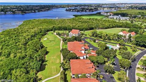4650 Yacht Harbor Dr 124, Naples FL - photo 20 of 26