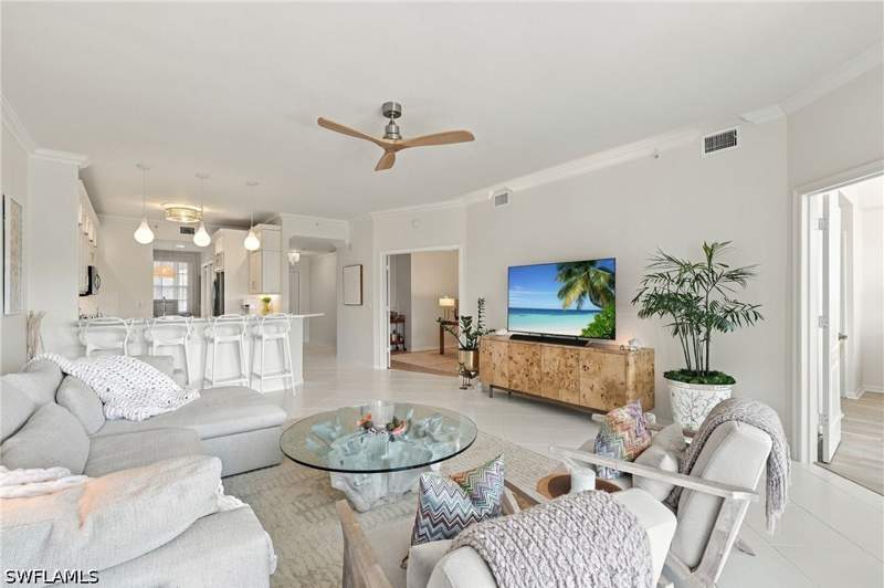 2 bedroom Condominium at 4650 Yacht Harbor Dr 124, Windward Cay, Naples — photo 5