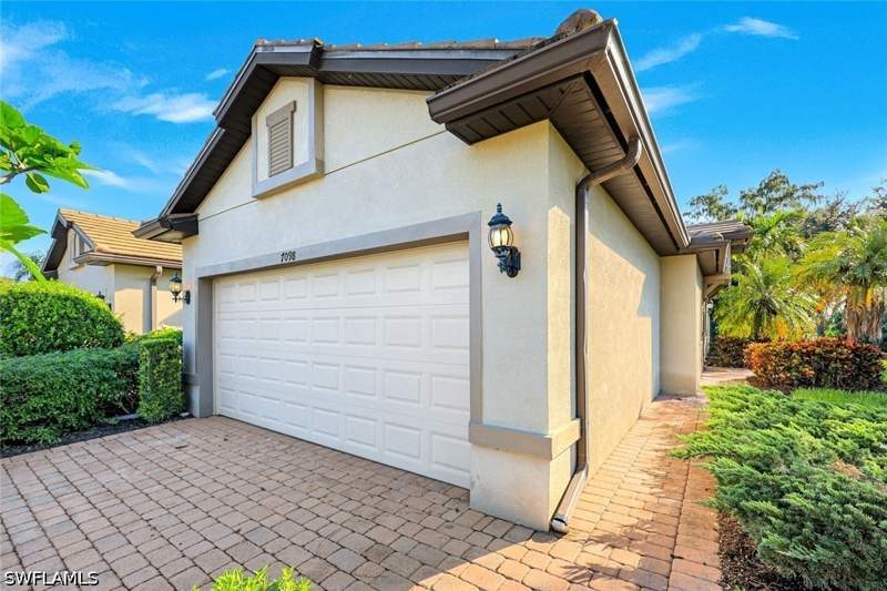 3 bedroom Attached at 7098 Live Oak Dr, Winding Cypress, Naples — photo 2