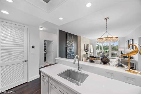 365 5th Ave S 305, Naples FL - photo 12 of 38