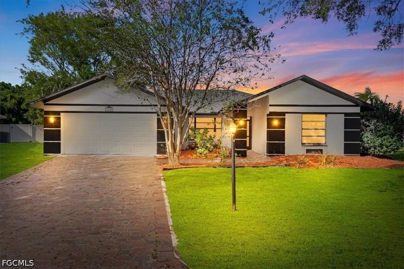 4 bedroom SingleFamilyResidence at 18906 Cypress View Dr, Cypress Chase, Fort Myers — photo 2