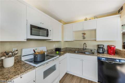 380 Seaview Ct 411, Marco Island FL - photo 14 of 47