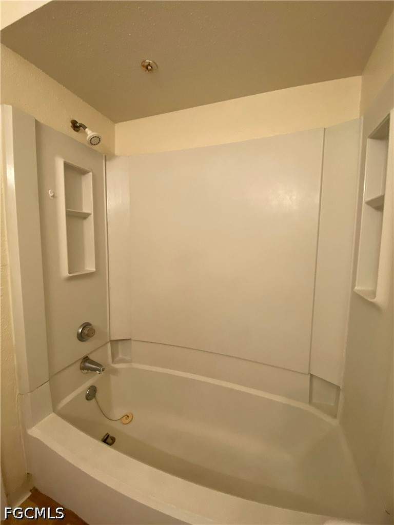 1 bedroom Condominium at 2855 Winkler Ave 124, Village Creek, Fort Myers — photo 4