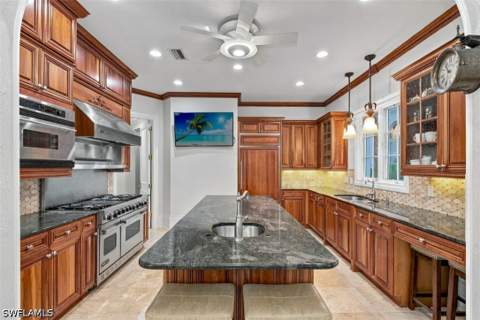 4660 Via Roma, Estero FL - photo 9 of 47