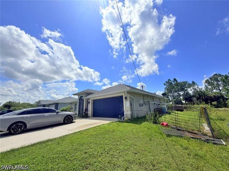 3 bedroom SingleFamilyResidence at 1226 Milwaukee Blvd, Lehigh Acres, Lehigh Acres — photo 2