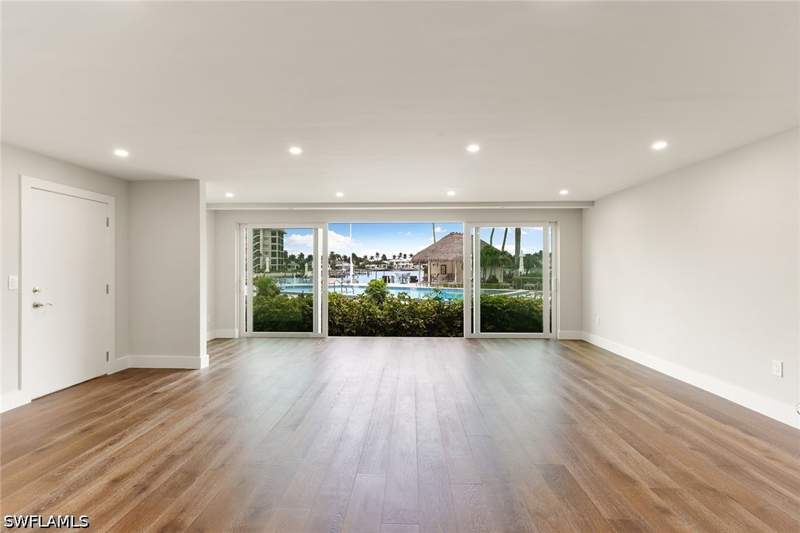 2 bedroom Condominium at 2850 Gulf Shore Blvd N 106, Jennifer Shores, Naples — photo 2