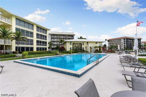 2850 Gulf Shore Blvd N 106, Naples FL - photo 24 of 35