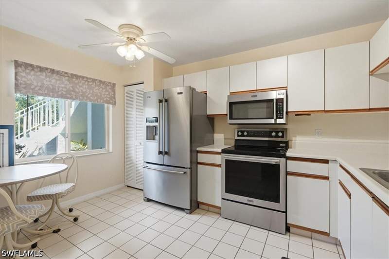 2 bedroom Condominium at 3505 County Barn Rd 102, Woodmere Racquet Club, Naples — photo 4