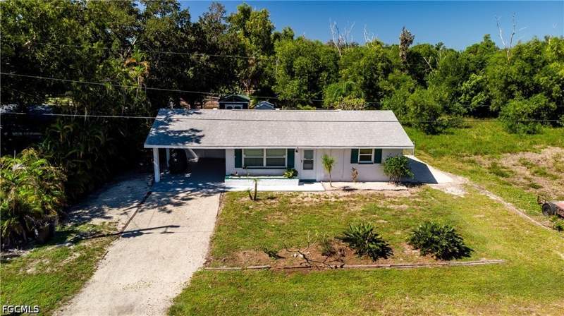 2 bedroom SingleFamilyResidence at 10795 Holly Rd, Pine Island Center, Bokeelia — photo 5
