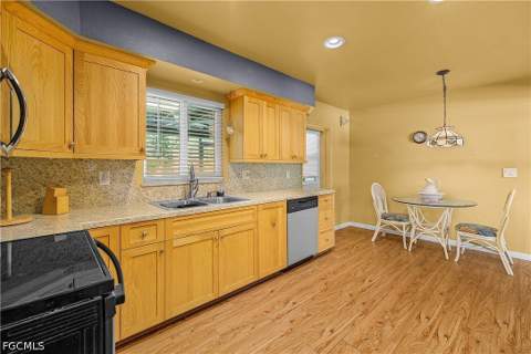 10795 Holly Rd, Bokeelia FL - photo 8 of 22