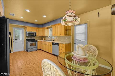 10795 Holly Rd, Bokeelia FL - photo 9 of 22
