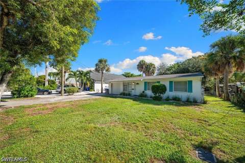 1010 13th St N, Naples FL - photo 11 of 12