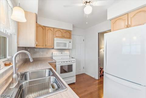1459 Collins Rd, Fort Myers FL - photo 6 of 41