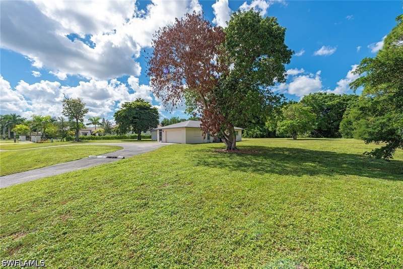 3 bedroom SingleFamilyResidence at 811 Cassena Rd, Pine Ridge Estates, Naples — photo 4