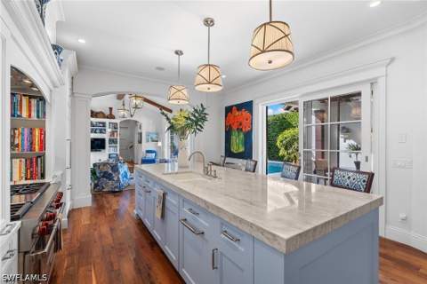 530 1st Ave N, Naples FL - photo 14 of 48