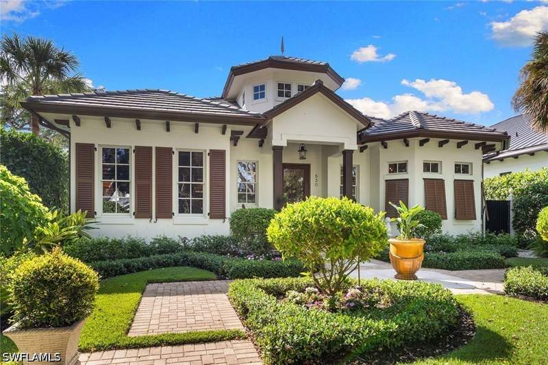3 bedroom SingleFamilyResidence at 530 1st Ave N, Olde Naples, Naples — photo 2