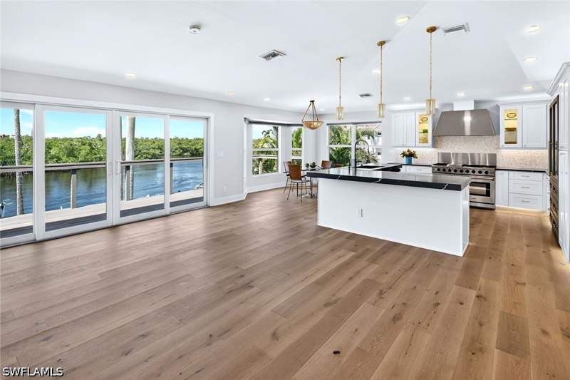 4 bedroom SingleFamilyResidence at 1836 Harbor Ln, Brookside, Naples — photo 4