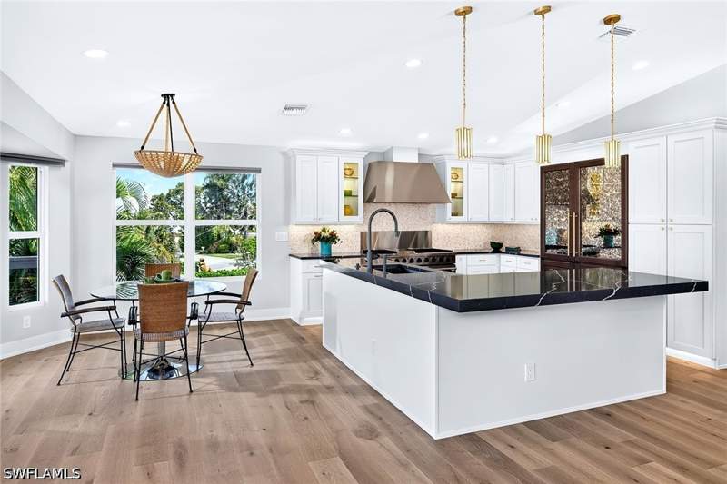 4 bedroom SingleFamilyResidence at 1836 Harbor Ln, Brookside, Naples — photo 5
