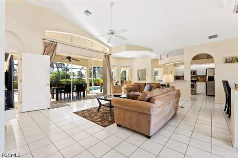 2206 SW 51st St, Cape Coral FL - photo 8 of 39