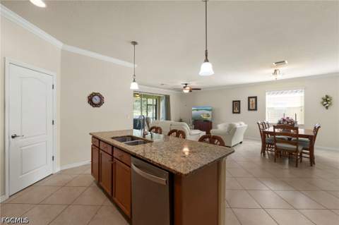 2517 Laurentina Ln, Cape Coral FL - photo 13 of 52
