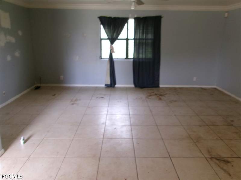 4 bedroom SingleFamilyResidence at 902 Poinsettia Ave, Lehigh Acres, Lehigh Acres — photo 3