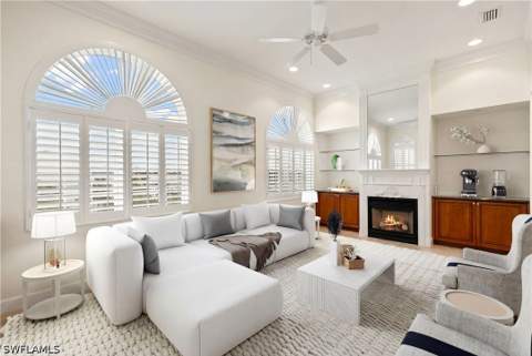 109 Barefoot Cir 22, Bonita Springs FL - photo 7 of 42
