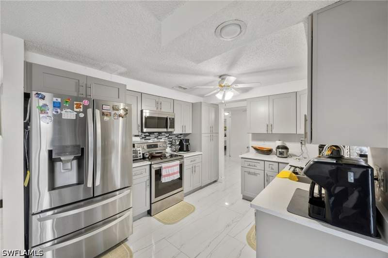 3 bedroom SingleFamilyResidence at 1919 SE 1st St, Cape Coral, Cape Coral — photo 5
