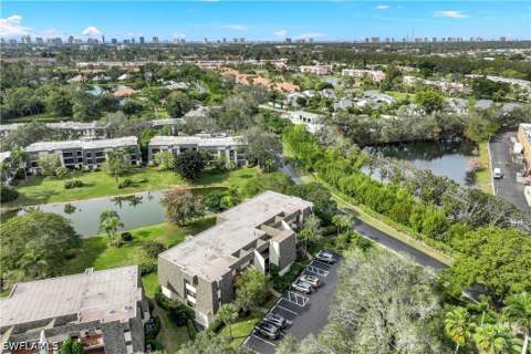 1609 Spoonbill Ln B, Naples FL - photo 23 of 31
