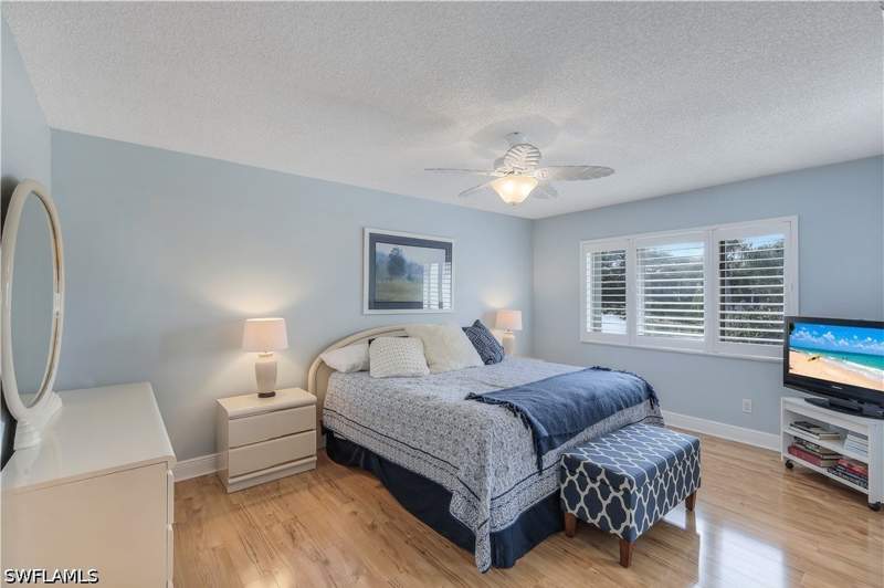 2 bedroom Condominium at 1609 Spoonbill Ln B, Naples Bath And Tennis Club, Naples — photo 5