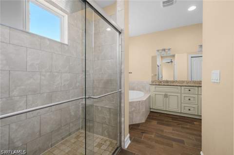 4609 Santiago Ln, Bonita Springs FL - photo 21 of 32